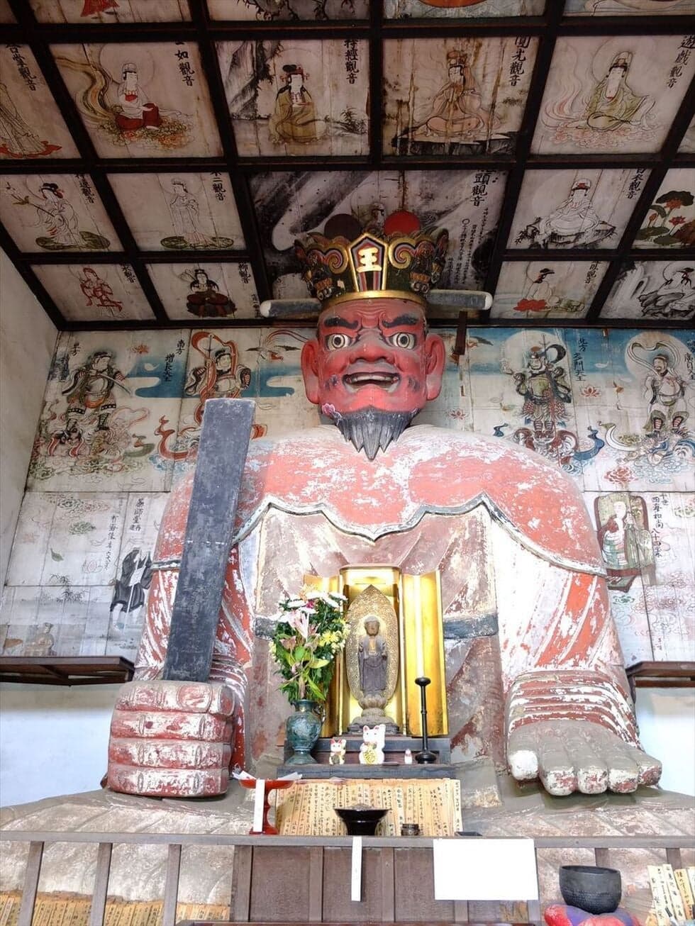 高さ5mの閻魔大王像